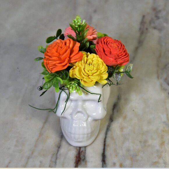 Día de los Muertos, Day of the Dead, small ceramic style skull with sola flowers - Picture 5 of 5